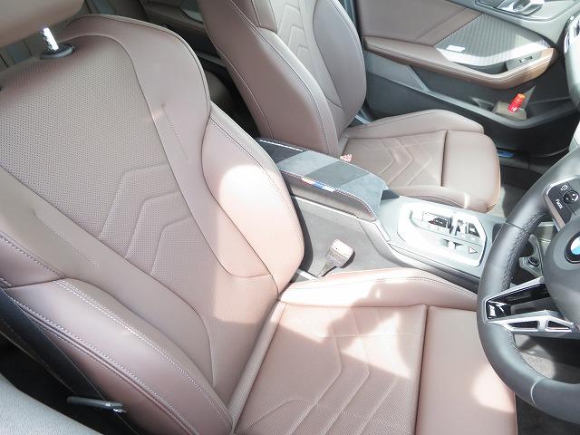 1シリーズ 120d Mスポーツ ハイラインパッケージ テクノロジーP ヘッドアップディスプレイ ハーマンカードンスピーカー レザーシート 純正18AW アラウンドビューカメラ アクティブクルーズコントロール レーンチェンジ&ディパーチャーW 禁煙車(10枚目)