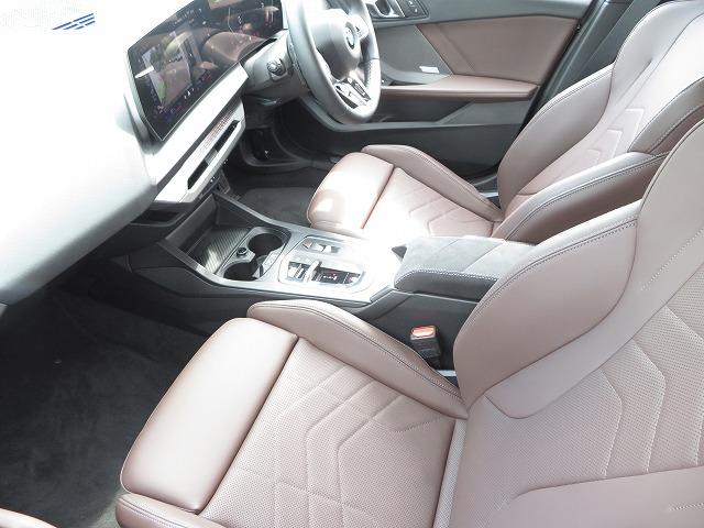 1シリーズ 120d Mスポーツ ハイラインパッケージ テクノロジーP ヘッドアップディスプレイ ハーマンカードンスピーカー レザーシート 純正18AW アラウンドビューカメラ アクティブクルーズコントロール レーンチェンジ&ディパーチャーW 禁煙車(13枚目)