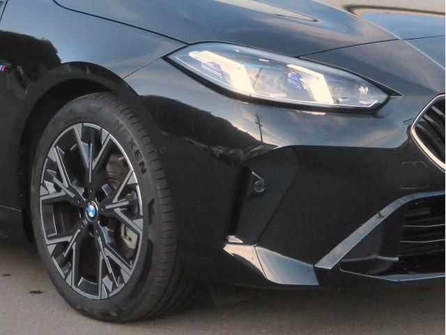 1シリーズ 120d Mスポーツ ハイラインパッケージ テクノロジーP ヘッドアップディスプレイ ハーマンカードンスピーカー レザーシート 純正18AW アラウンドビューカメラ アクティブクルーズコントロール レーンチェンジ&ディパーチャーW 禁煙車(22枚目)