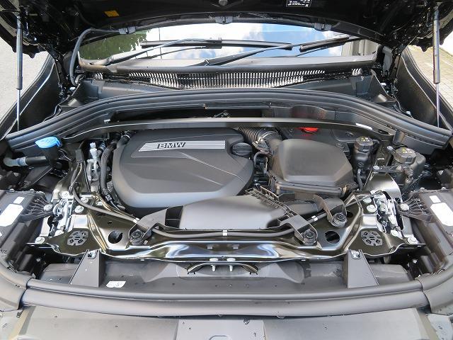 Ｘ１ ｘＤｒｉｖｅ　２０ｄ　Ｍスポーツ　サンルーフ　ヘッドアップディスプレイ　ステアリングヒーター　純正１８ＡＷ　アラウンドビューカメラ　ＬＥＤライト　オートトランク　コンフォートアクセス　禁煙車　自社レンタカー（51枚目）