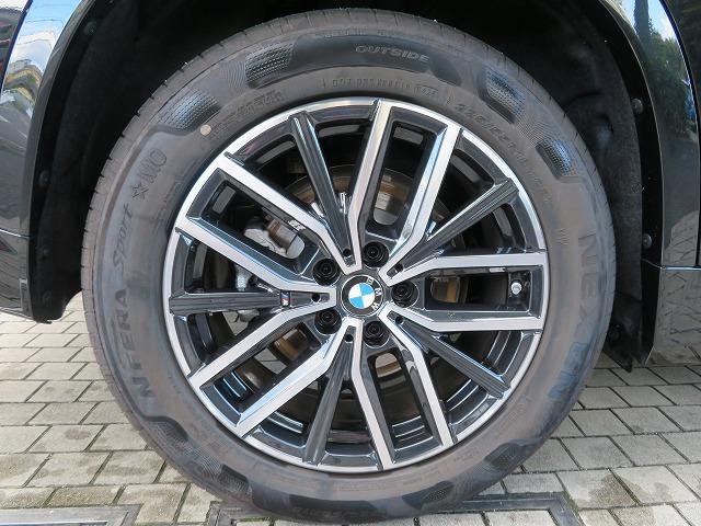Ｘ１ ｘＤｒｉｖｅ　２０ｄ　Ｍスポーツ　サンルーフ　ヘッドアップディスプレイ　ステアリングヒーター　純正１８ＡＷ　アラウンドビューカメラ　ＬＥＤライト　オートトランク　コンフォートアクセス　禁煙車　自社レンタカー（52枚目）