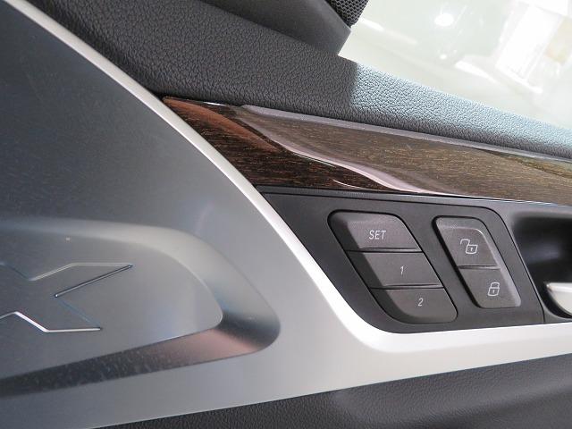 X3 xDrive 20d Mスポーツ 後期モデル ブラックレザー シートヒーター 純正19AW 地デジ アラウンドビューカメラ LEDライト PDC オートトランク コンフォートアクセス 禁煙車(19枚目)