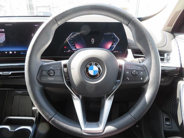X1 xDrive 20d xライン ハイラインパッケージ ハイラインP ヘッドアップディスプレイ 純正18AW harman/kardonスピーカー アラウンドビューカメラ 黒レザー シートヒーターオートトランク コンフォートアクセス 禁煙車 自社レンタカー(9枚目)