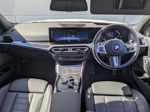 3シリーズ 320d xDriveMスポーツハイラインパッケージ 後期モデル ハイラインP サウンドP 純正18AW LEDライト PDC オートトランク ブラックレザー アラウンドビューカメラ ヘッドアップディスプレイ harman/kardonスピーカー 禁煙車(8枚目)