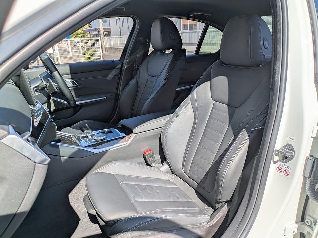 3シリーズ 320d xDriveMスポーツハイラインパッケージ 後期モデル ハイラインP サウンドP 純正18AW LEDライト PDC オートトランク ブラックレザー アラウンドビューカメラ ヘッドアップディスプレイ harman/kardonスピーカー 禁煙車(10枚目)