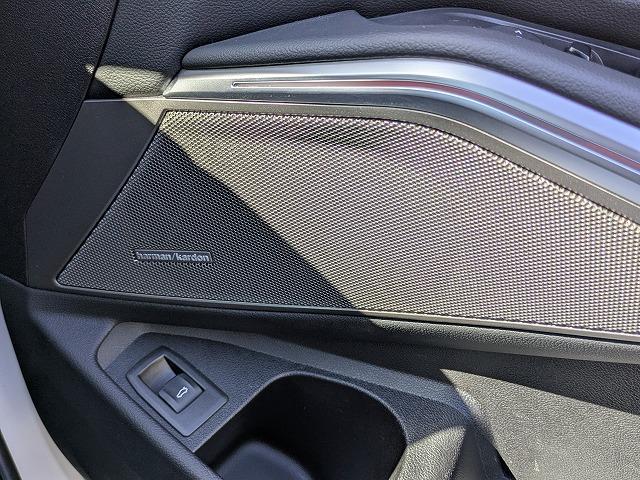 3シリーズ 320d xDriveMスポーツハイラインパッケージ 後期モデル ハイラインP サウンドP 純正18AW LEDライト PDC オートトランク ブラックレザー アラウンドビューカメラ ヘッドアップディスプレイ harman/kardonスピーカー 禁煙車(20枚目)