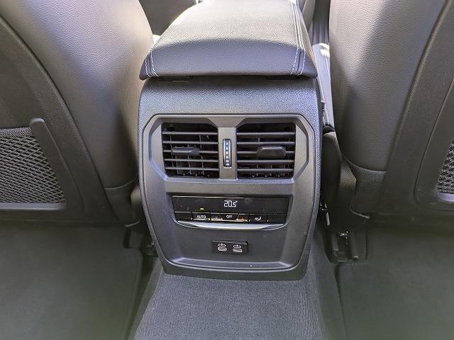 3シリーズ 320d xDriveMスポーツハイラインパッケージ 後期モデル ハイラインP サウンドP 純正18AW LEDライト PDC オートトランク ブラックレザー アラウンドビューカメラ ヘッドアップディスプレイ harman/kardonスピーカー 禁煙車(29枚目)