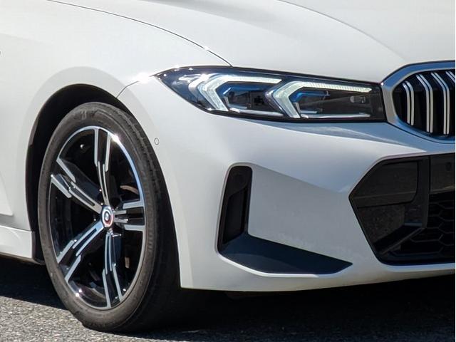 3シリーズ 320d xDriveMスポーツハイラインパッケージ 後期モデル ハイラインP サウンドP 純正18AW LEDライト PDC オートトランク ブラックレザー アラウンドビューカメラ ヘッドアップディスプレイ harman/kardonスピーカー 禁煙車(39枚目)