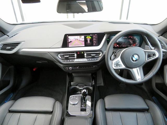 2シリーズ M235i xDriveグランクーペ MプラスPKG アダプティブサスペンション ヘッドアップディスプレイ ブラックレザーシート レーンディパーチャーウォーニング アクティブクルコン コンフォートアクセス コーナーセンサー LEDライト(7枚目)