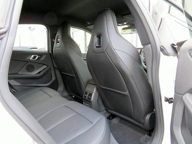 2シリーズ M235i xDriveグランクーペ MプラスPKG アダプティブサスペンション ヘッドアップディスプレイ ブラックレザーシート レーンディパーチャーウォーニング アクティブクルコン コンフォートアクセス コーナーセンサー LEDライト(39枚目)