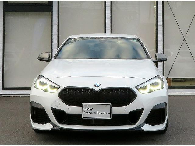2シリーズ M235i xDriveグランクーペ MプラスPKG アダプティブサスペンション ヘッドアップディスプレイ ブラックレザーシート レーンディパーチャーウォーニング アクティブクルコン コンフォートアクセス コーナーセンサー LEDライト(53枚目)