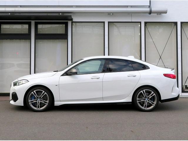 2シリーズ M235i xDriveグランクーペ MプラスPKG アダプティブサスペンション ヘッドアップディスプレイ ブラックレザーシート レーンディパーチャーウォーニング アクティブクルコン コンフォートアクセス コーナーセンサー LEDライト(55枚目)