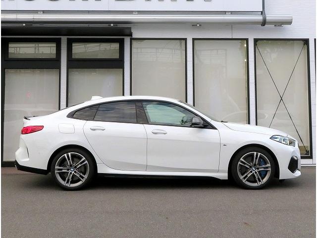 2シリーズ M235i xDriveグランクーペ MプラスPKG アダプティブサスペンション ヘッドアップディスプレイ ブラックレザーシート レーンディパーチャーウォーニング アクティブクルコン コンフォートアクセス コーナーセンサー LEDライト(56枚目)