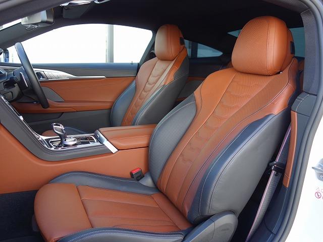 8シリーズ 840i クーペ エクスクルーシブ Mスポーツ MスポーツPKGプロ LEDライト 20AW PDC スマートキー 純正ナビ フルセグ アクティブベンチレーション アクティブクルーズコントロール レーンチェンジ&ディパーチャーウォーニング 禁煙車(13枚目)