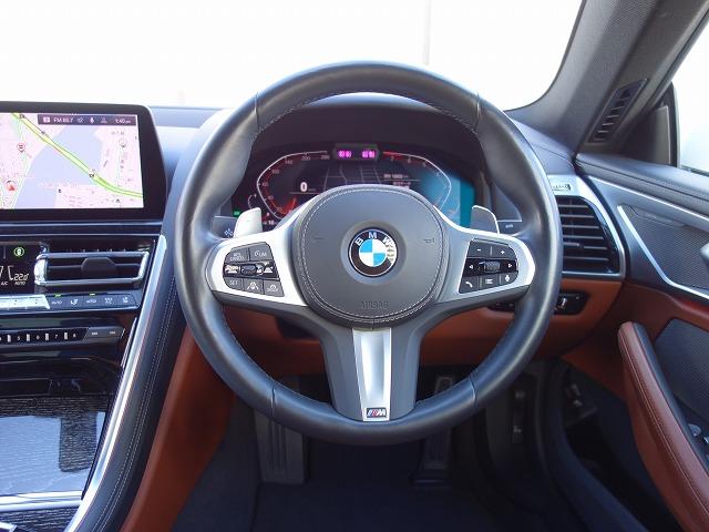 8シリーズ 840i クーペ エクスクルーシブ Mスポーツ MスポーツPKGプロ LEDライト 20AW PDC スマートキー 純正ナビ フルセグ アクティブベンチレーション アクティブクルーズコントロール レーンチェンジ&ディパーチャーウォーニング 禁煙車(17枚目)