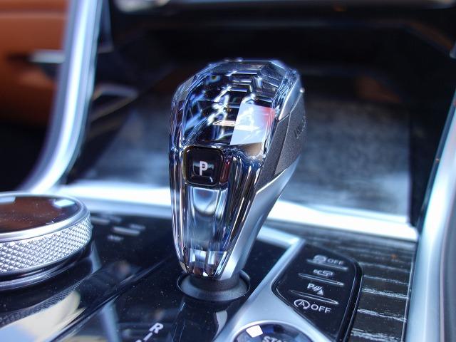 8シリーズ 840i クーペ エクスクルーシブ Mスポーツ MスポーツPKGプロ LEDライト 20AW PDC スマートキー 純正ナビ フルセグ アクティブベンチレーション アクティブクルーズコントロール レーンチェンジ&ディパーチャーウォーニング 禁煙車(20枚目)