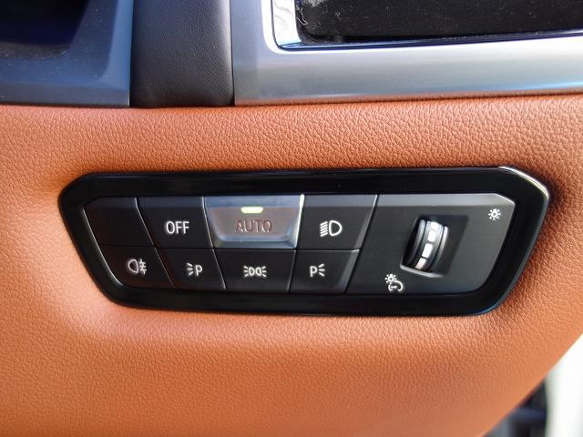 8シリーズ 840i クーペ エクスクルーシブ Mスポーツ MスポーツPKGプロ LEDライト 20AW PDC スマートキー 純正ナビ フルセグ アクティブベンチレーション アクティブクルーズコントロール レーンチェンジ&ディパーチャーウォーニング 禁煙車(26枚目)