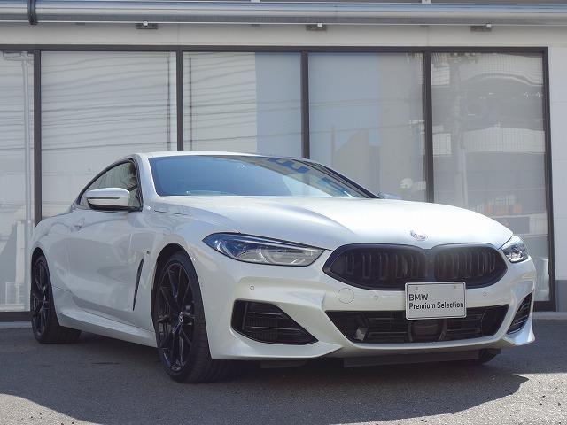 8シリーズ 840i クーペ エクスクルーシブ Mスポーツ MスポーツPKGプロ LEDライト 20AW PDC スマートキー 純正ナビ フルセグ アクティブベンチレーション アクティブクルーズコントロール レーンチェンジ&ディパーチャーウォーニング 禁煙車(52枚目)