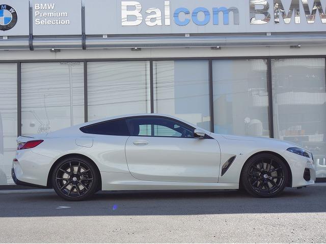 8シリーズ 840i クーペ エクスクルーシブ Mスポーツ MスポーツPKGプロ LEDライト 20AW PDC スマートキー 純正ナビ フルセグ アクティブベンチレーション アクティブクルーズコントロール レーンチェンジ&ディパーチャーウォーニング 禁煙車(53枚目)