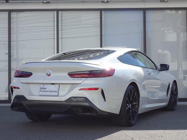 8シリーズ 840i クーペ エクスクルーシブ Mスポーツ MスポーツPKGプロ LEDライト 20AW PDC スマートキー 純正ナビ フルセグ アクティブベンチレーション アクティブクルーズコントロール レーンチェンジ&ディパーチャーウォーニング 禁煙車(54枚目)