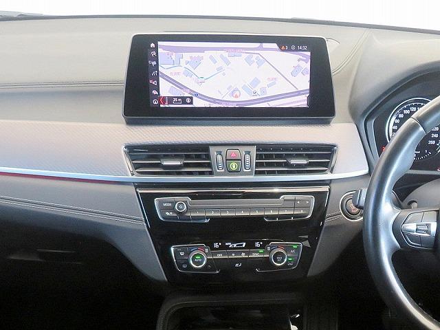 X2 xDrive 18dMスポーツエディションサンライズ 200台限定車 ブラックレザーシート アダプティブMサスペンション LEDヘッドライト 18アルミ コーナーセンサー コンフォートアクセス レーンディパーチャーウォーニング(11枚目)
