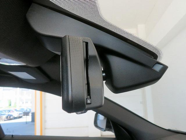 X2 xDrive 18dMスポーツエディションサンライズ 200台限定車 ブラックレザーシート アダプティブMサスペンション LEDヘッドライト 18アルミ コーナーセンサー コンフォートアクセス レーンディパーチャーウォーニング(23枚目)