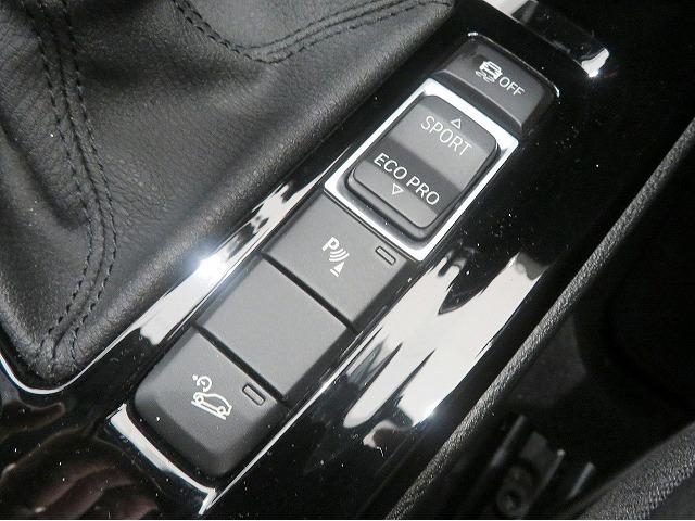 X2 xDrive 18dMスポーツエディションサンライズ 200台限定車 ブラックレザーシート アダプティブMサスペンション LEDヘッドライト 18アルミ コーナーセンサー コンフォートアクセス レーンディパーチャーウォーニング(24枚目)