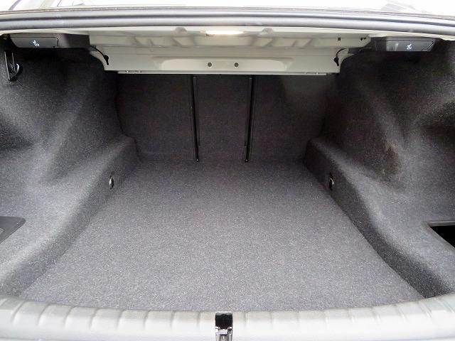 ◆日常生活には十分の容量のトランクスペースです◆