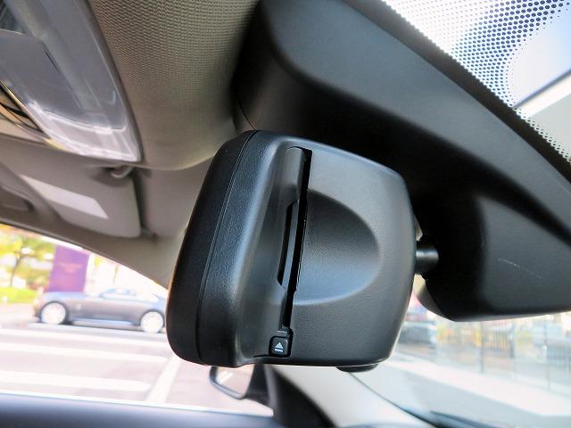 3シリーズ 320iツーリング ラグジュアリー LEDヘッドライト 純正17アルミ コーナーセンサー オートトランク コンフォートアクセス 黒革シート 純正ナビ バックカメラ ETC アクティブクルコン レーンチェンジ&ディパーチャーウォーニング(21枚目)