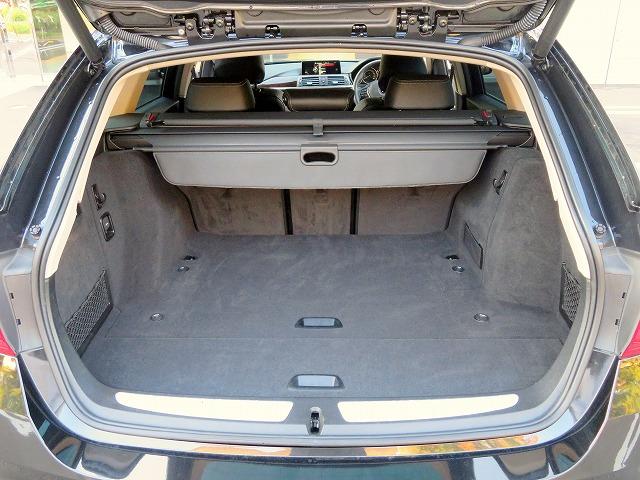 3シリーズ 320iツーリング ラグジュアリー LEDヘッドライト 純正17アルミ コーナーセンサー オートトランク コンフォートアクセス 黒革シート 純正ナビ バックカメラ ETC アクティブクルコン レーンチェンジ&ディパーチャーウォーニング(33枚目)