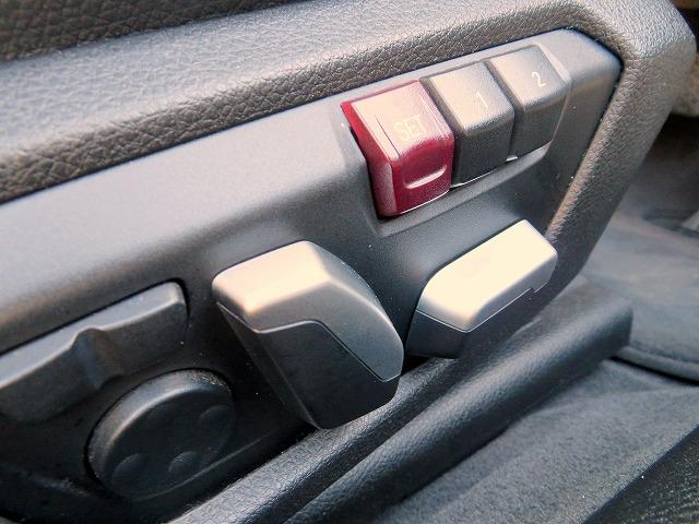 ４シリーズ ４３５ｉクーペ　Ｍスポーツ　ＬＥＤヘッドライト　純正１９アルミ　コーナーセンサー　コンフォートアクセス　革シート　シートヒーター　純正ナビ　Ｂカメラ　ヘッドアップディスプレイ　アクティブクルコン　レーンディパーチャーウォーニング（29枚目）