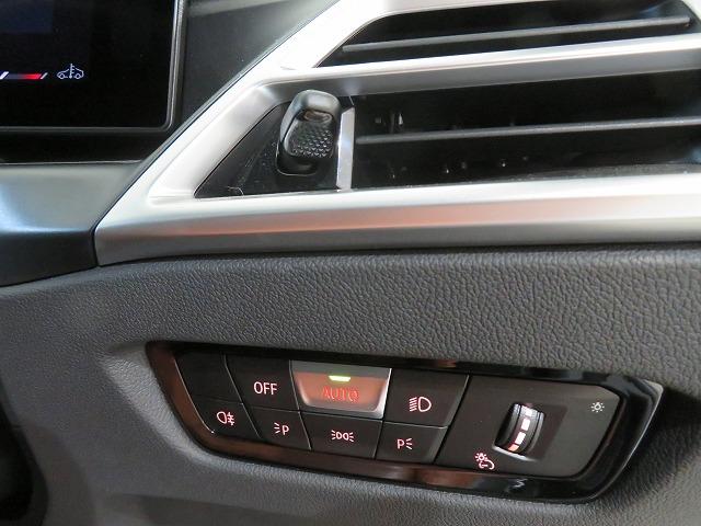 ４シリーズ ４２０ｉカブリオレ　Ｍスポーツ　コンフォートＰＫＧ　１９ＡＷ　ステアヒーター　ＬＥＤライト　ＰＤＣ　スマートキー　純正ナビ　純正ＥＴＣ　Ｂカメラ　アクティブクルーズコントロール　レーンチェンジ＆ディパーチャーウォーニング　禁煙車（23枚目）