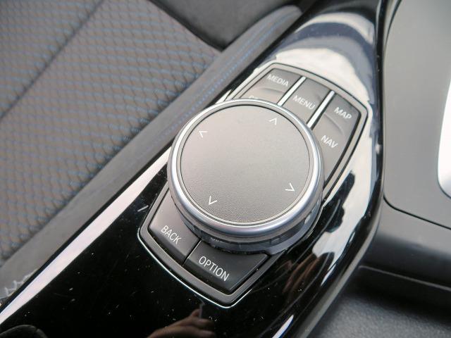 ◆インスツルメントパネルやインテリアトリムなどは、調和しなが洗練された室内を作り上げ、スイッチ類によって、優れた操作性をも実現。ドライバーの視線や動線を考え、人間工学に基づきデザインされています◆