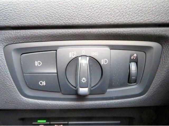 ◆インスツルメントパネルやインテリアトリムなどは、調和しなが洗練された室内を作り上げ、スイッチ類によって、優れた操作性をも実現。ドライバーの視線や動線を考え、人間工学に基づきデザインされています◆