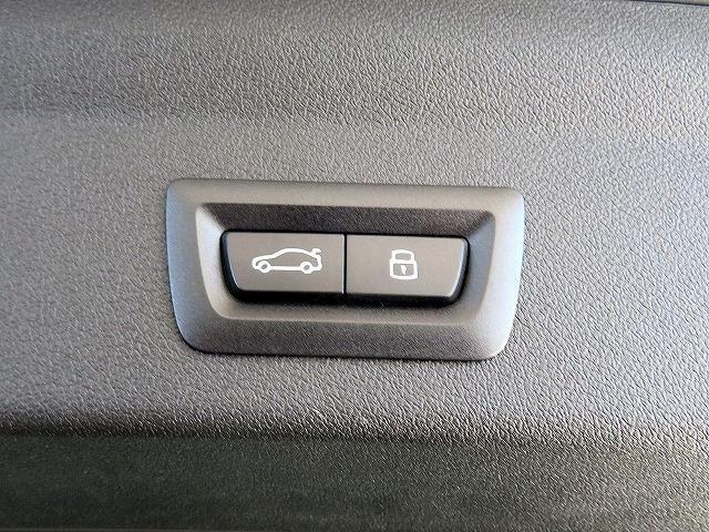 1シリーズ 120 テクノロジーPKG ヘッドアップディスプレイ オートトランク シートヒーター トップ+バックカメラ アクティブクルコン レーンチェンジ&ディパーチャーウォーニング LEDヘッドライト 純正17アルミ(31枚目)