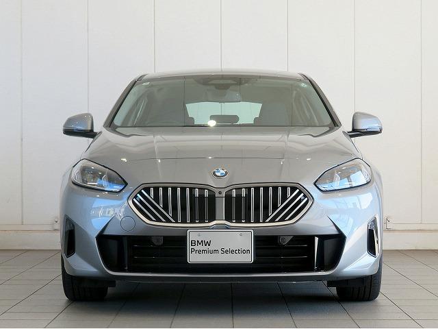 1シリーズ 120 テクノロジーPKG ヘッドアップディスプレイ オートトランク シートヒーター トップ+バックカメラ アクティブクルコン レーンチェンジ&ディパーチャーウォーニング LEDヘッドライト 純正17アルミ(40枚目)