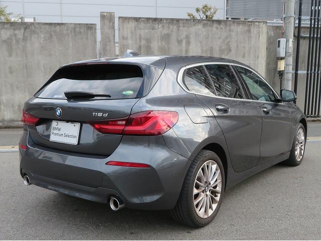 1シリーズ 118d プレイ ストレージPKG 17AW LEDライト PDC スマートキー 純正ナビ 純正ETC Bカメラ アクティブクルーズコントロール レーンチェンジ&ディパーチャーウォーニング 禁煙車(6枚目)