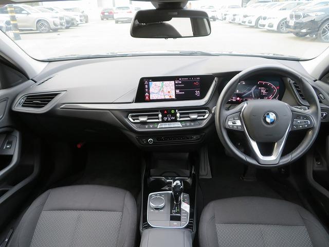 1シリーズ 118d プレイ ストレージPKG 17AW LEDライト PDC スマートキー 純正ナビ 純正ETC Bカメラ アクティブクルーズコントロール レーンチェンジ&ディパーチャーウォーニング 禁煙車(8枚目)