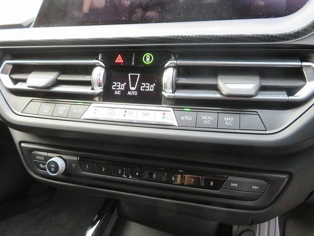 1シリーズ 118d プレイ ストレージPKG 17AW LEDライト PDC スマートキー 純正ナビ 純正ETC Bカメラ アクティブクルーズコントロール レーンチェンジ&ディパーチャーウォーニング 禁煙車(26枚目)