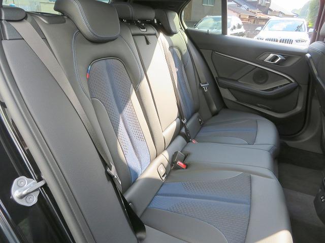 1シリーズ 118i Mスポーツ ストレージPKG 18AW LEDライト PDC スマートキー 純正ナビ 純正ETC Bカメラ アクティブクルーズコントロール レーンチェンジ&ディパーチャーウォーニング 禁煙車 レンタカー利用歴有(11枚目)