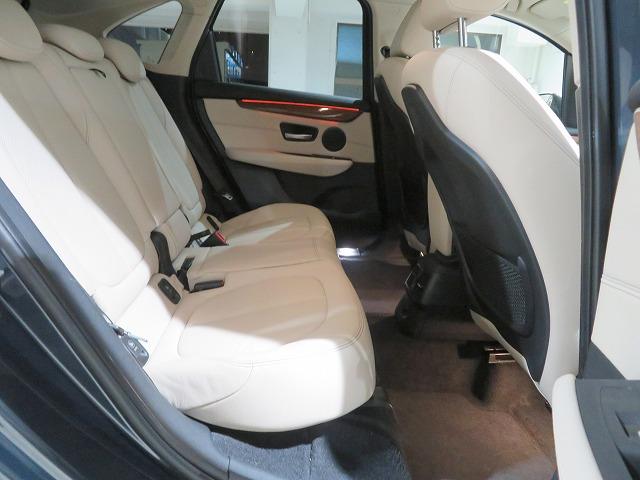 2シリーズ 218dアクティブツアラー セレクション LEDライト 17AW Aトランク PDC スマートキー 純正ナビ 純正ETC Bカメラ アクティブクルーズコントロール レーンディパーチャーウォーニング 禁煙車 オイスターレザー(12枚目)