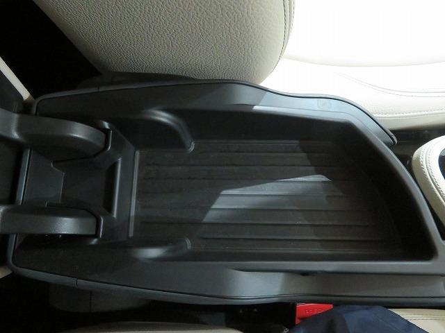 2シリーズ 218dアクティブツアラー セレクション LEDライト 17AW Aトランク PDC スマートキー 純正ナビ 純正ETC Bカメラ アクティブクルーズコントロール レーンディパーチャーウォーニング 禁煙車 オイスターレザー(29枚目)