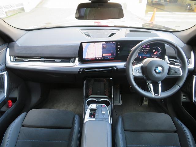 X2 xDrive 20i Mスポーツ LEDライト 20AW パノラマガラスSR PDC スマートキー 純正ナビ 純正ETC Bカメラ アクティブクルーズコントロール レーンチェンジ&ディパーチャーウォーニング 禁煙車 自社レンタカー(8枚目)
