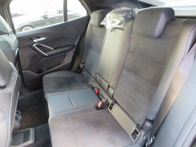 X2 xDrive 20i Mスポーツ LEDライト 20AW パノラマガラスSR PDC スマートキー 純正ナビ 純正ETC Bカメラ アクティブクルーズコントロール レーンチェンジ&ディパーチャーウォーニング 禁煙車 自社レンタカー(12枚目)