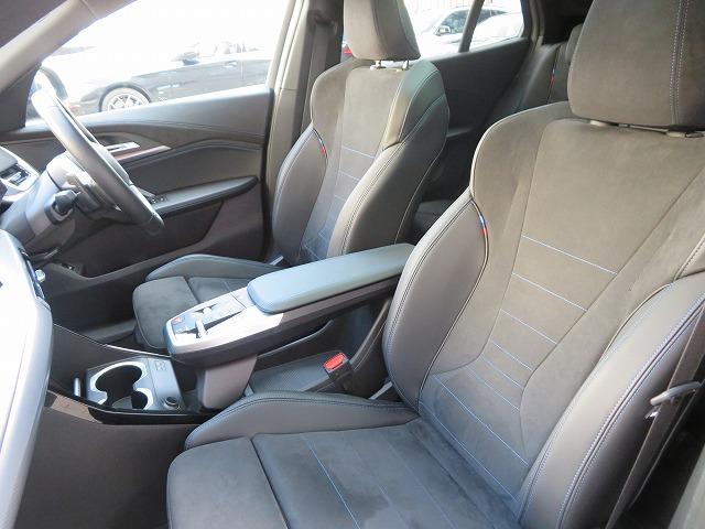 X2 xDrive 20i Mスポーツ LEDライト 20AW パノラマガラスSR PDC スマートキー 純正ナビ 純正ETC Bカメラ アクティブクルーズコントロール レーンチェンジ&ディパーチャーウォーニング 禁煙車 自社レンタカー(13枚目)