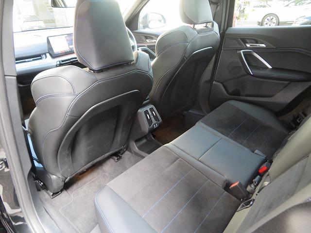 X2 xDrive 20i Mスポーツ LEDライト 20AW パノラマガラスSR PDC スマートキー 純正ナビ 純正ETC Bカメラ アクティブクルーズコントロール レーンチェンジ&ディパーチャーウォーニング 禁煙車 自社レンタカー(15枚目)