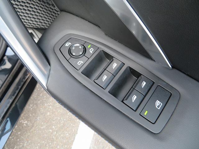 X2 xDrive 20i Mスポーツ LEDライト 20AW パノラマガラスSR PDC スマートキー 純正ナビ 純正ETC Bカメラ アクティブクルーズコントロール レーンチェンジ&ディパーチャーウォーニング 禁煙車 自社レンタカー(26枚目)