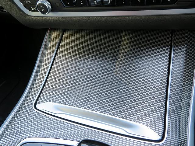 Ｘ５ ｘＤｒｉｖｅ　３５ｄ　Ｍスポーツ　ＬＥＤライト　２２ＡＷ　Ａトランク　フルセグ　ＰＤＣ　スマートキー　純正ナビ　純正ＥＴＣ　Ｂカメラ　アクティブクルーズコントロール　レーンチェンジ＆ディパーチャーウォーニング　禁煙車（15枚目）