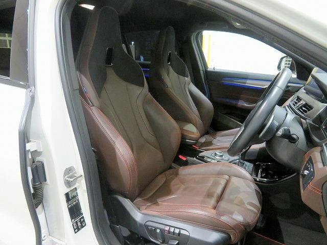 Ｘ２ ｘＤｒｉｖｅ　２０ｄ　ＭスポーツＸ　Ｍメッシュエディション　モカ革＆アルカンターラコンビシート　アクティブクルコン　レーンディパーチャーウォーニング　ＬＥＤヘッドライト　２０アルミ　コーナーセンサー　オートトランク　コンフォートアクセス（9枚目）