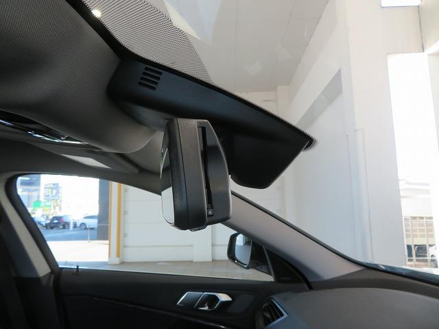 ２シリーズ ２１８ｄグランクーペ　プレイ　ハイラインＰＫＧ　ＬＥＤライト　１７ＡＷ　黒革　シートヒーター　ＰＤＣ　スマートキー　純正ナビ　純正ＥＴＣ　Ｂカメラ　アクティブクルーズコントロール　レーンチェンジ＆ディパーチャーウォーニング　禁煙車（24枚目）